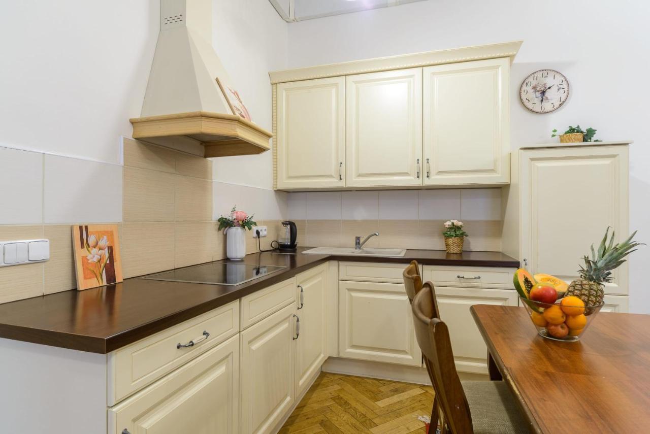 Cozy Apartment Near Stefanikuv Most プラハ エクステリア 写真