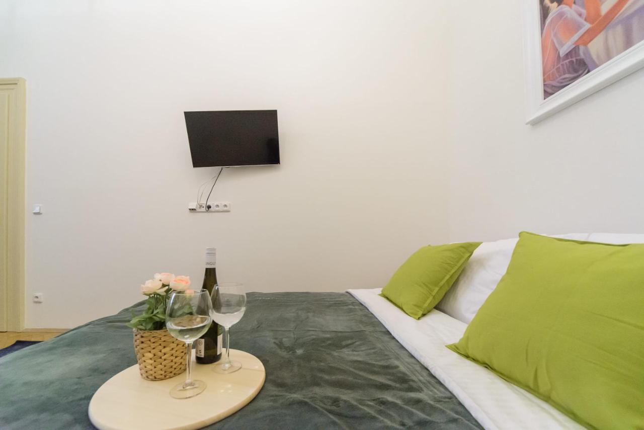 Cozy Apartment Near Stefanikuv Most プラハ エクステリア 写真