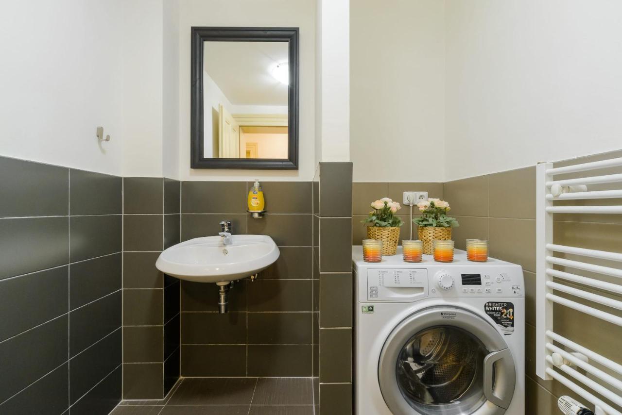 Cozy Apartment Near Stefanikuv Most プラハ エクステリア 写真