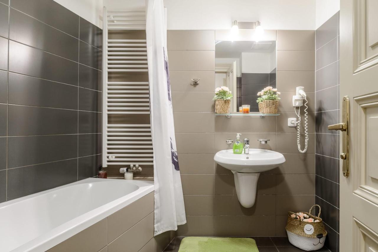 Cozy Apartment Near Stefanikuv Most プラハ エクステリア 写真