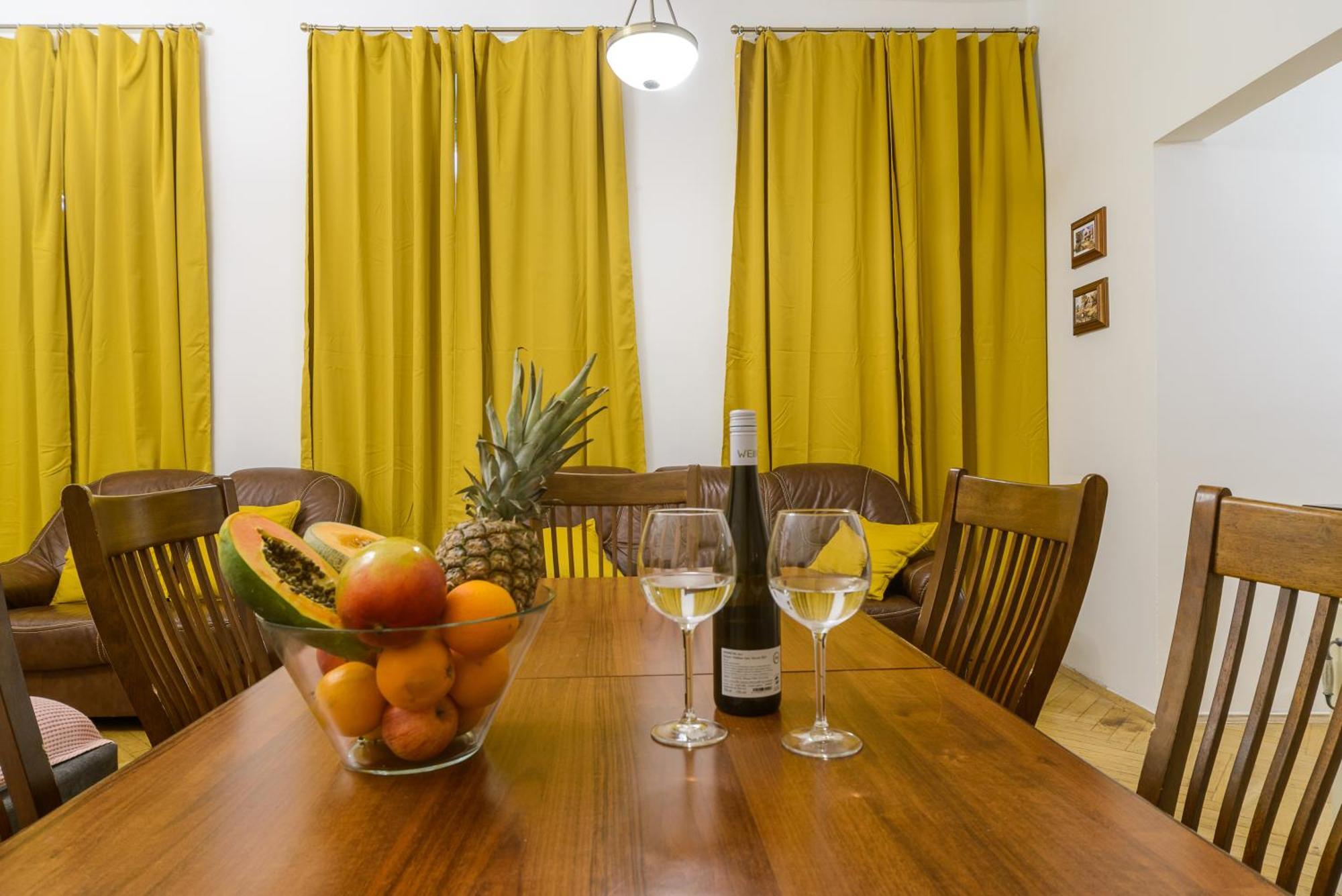Cozy Apartment Near Stefanikuv Most プラハ エクステリア 写真